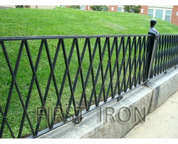 Powder coated round pen ranch horse cattle livestock wrought iron fence panels