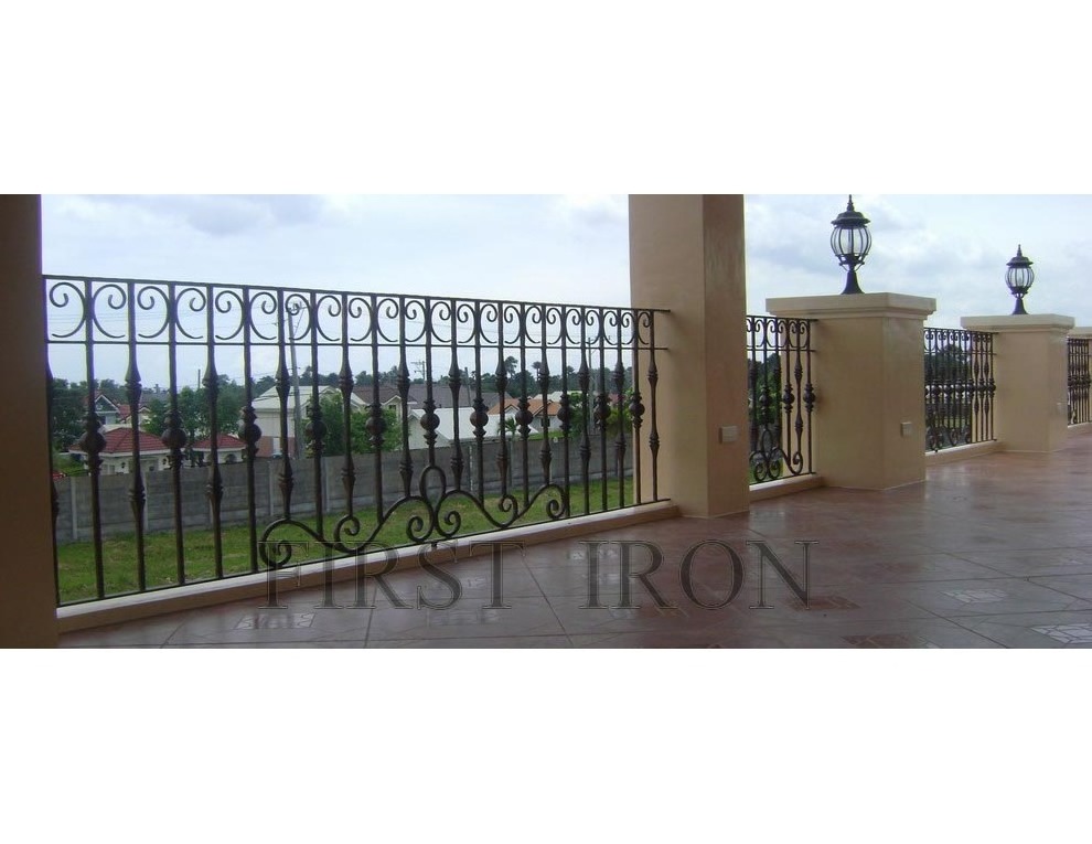 Hot selling black modern wrought iron balcony railing porch iron railings for house