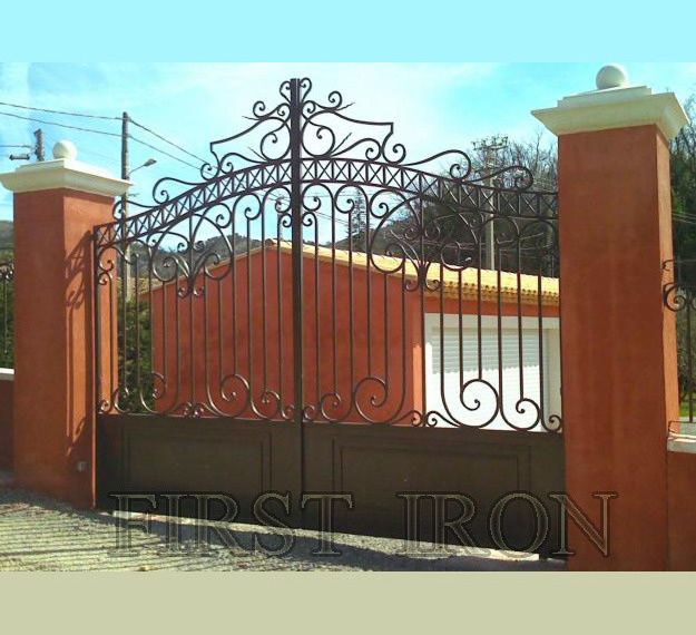 New arrival outdoor white galvanized hand forged iron drive way gate design