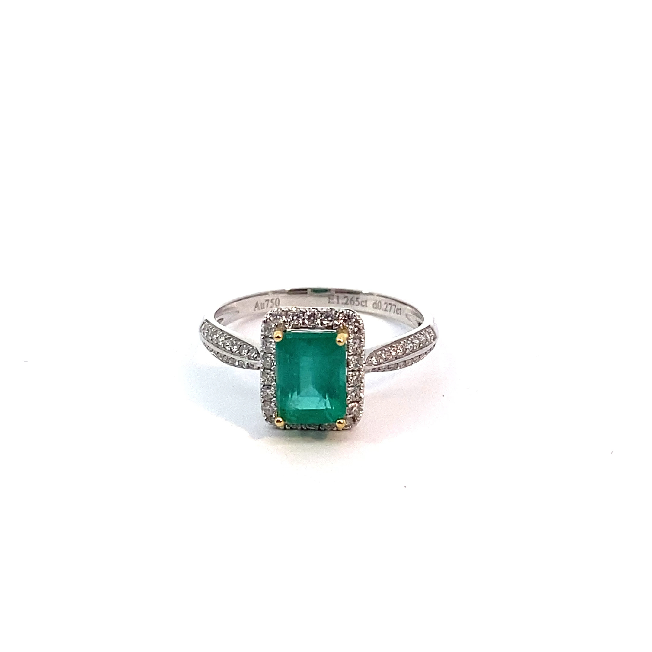 FirstMadam Custom 18K Gold Natural Emerald Paved Side Diamonds Women Girl Ring