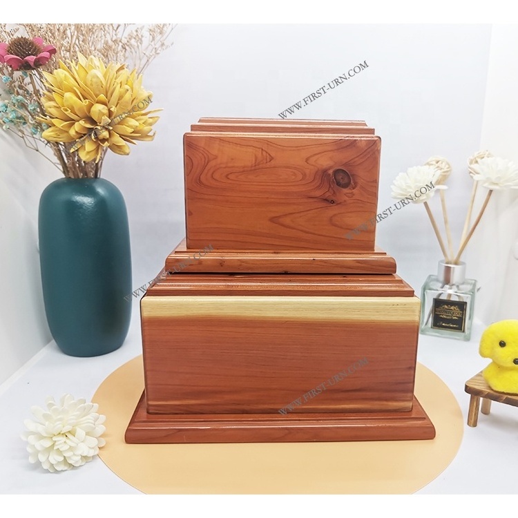 Handicraft Personalized Cedar Wood Urns Wholesale Wood Pet Urns Carved Wooden Pet Urns