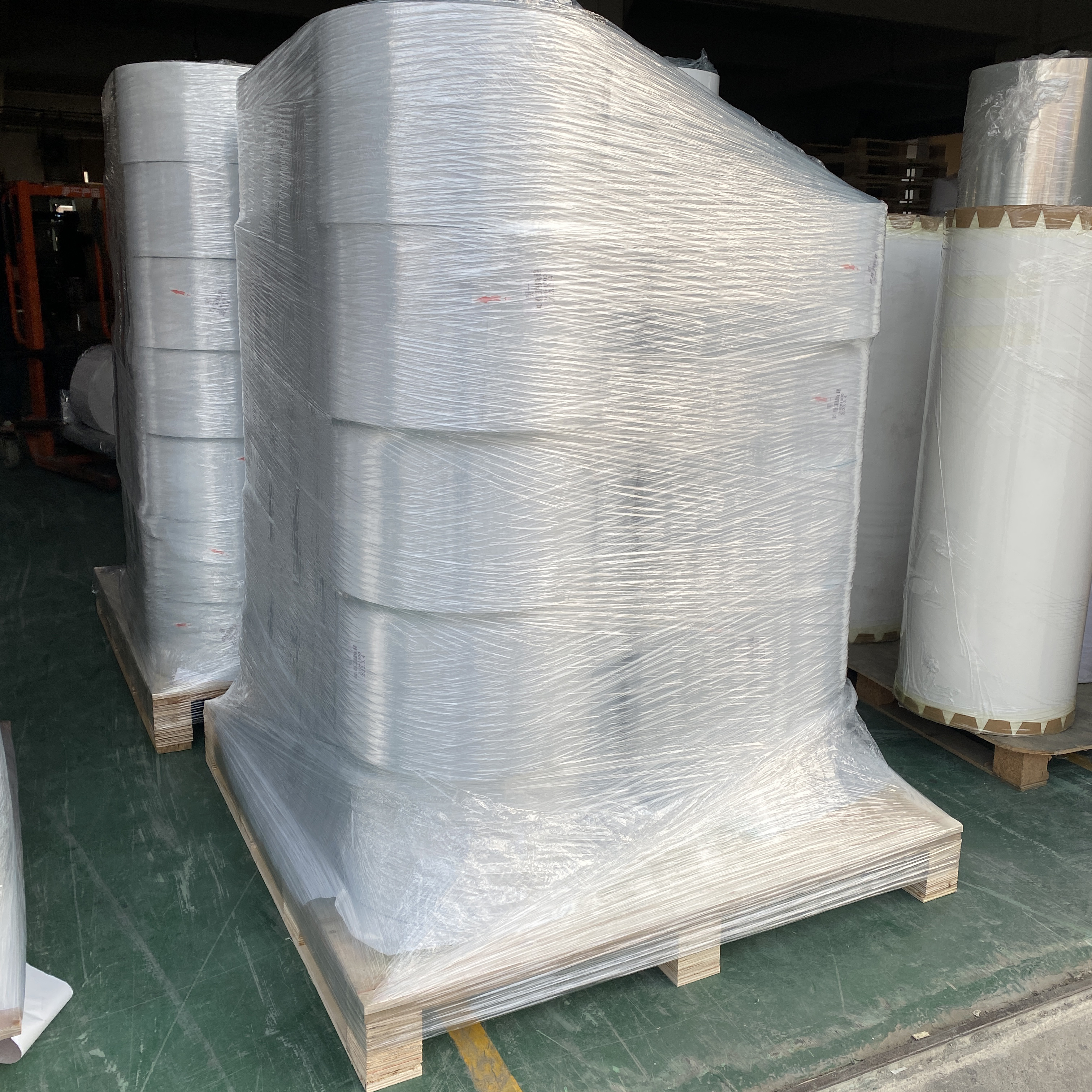 Factory Price Self Adhesive coated Paper Jumbo Roll for Thermal Transfer Label Making