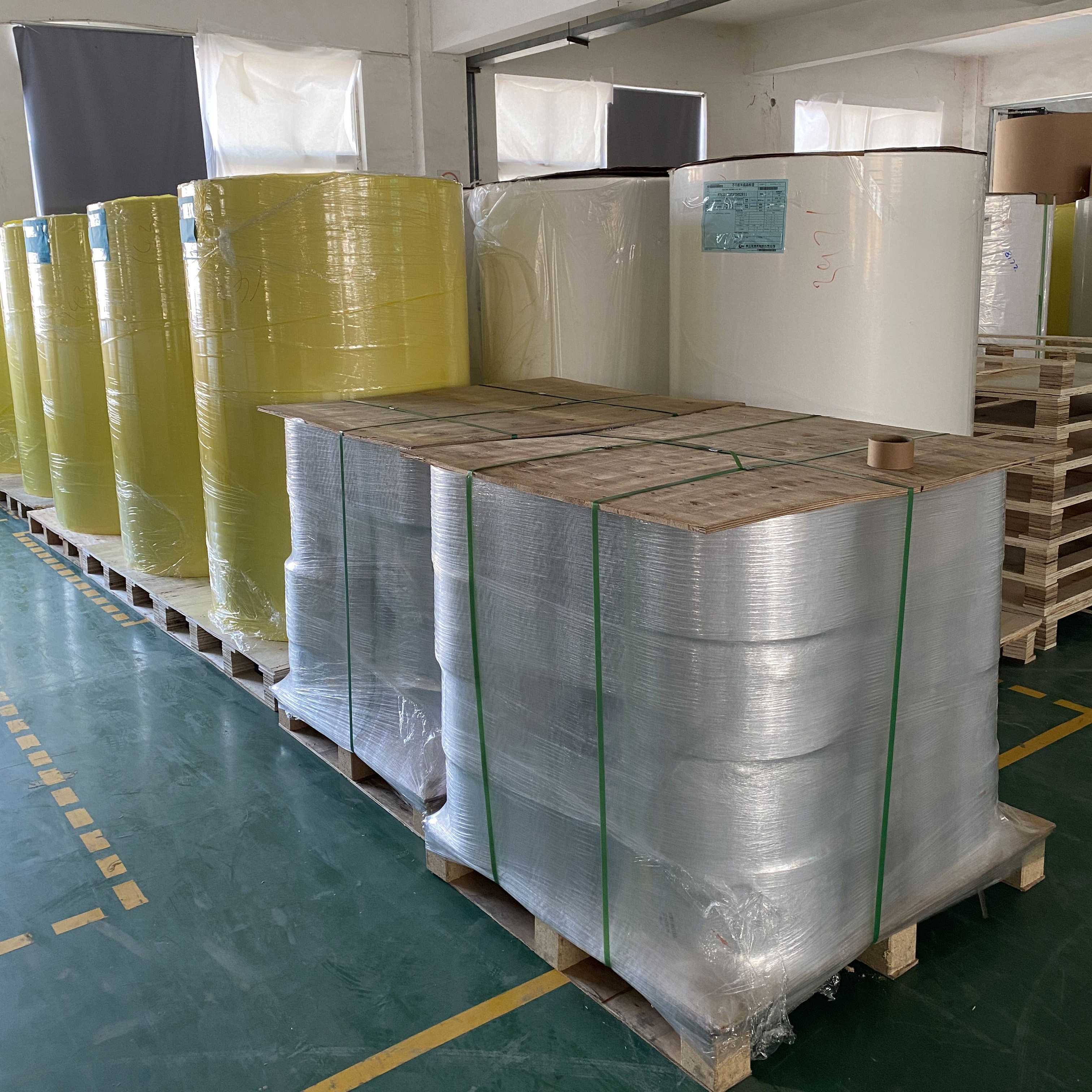 Factory Price Self Adhesive coated Paper Jumbo Roll for Thermal Transfer Label Making