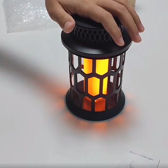 Hot Selling Solar Candle Lantern Outdoor Waterproof Flame Hanging Decorative Garden Light