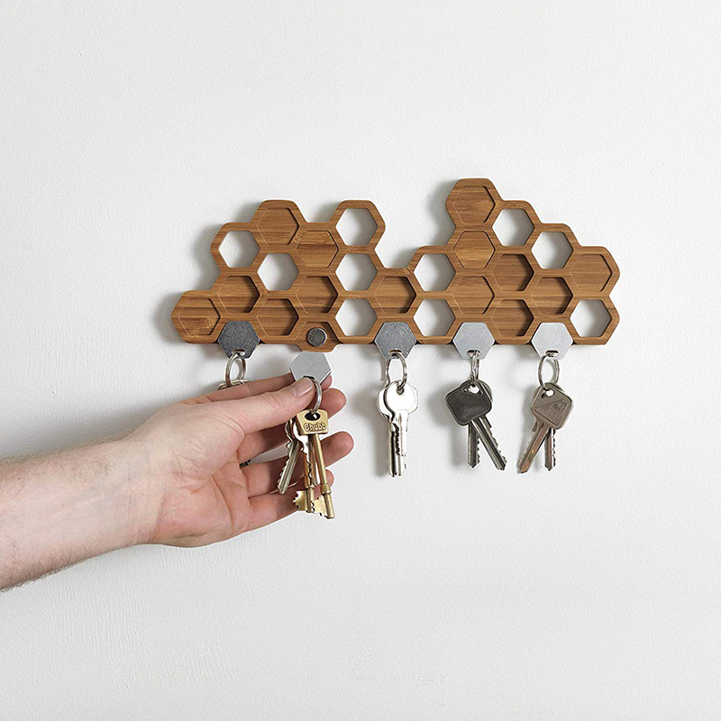 Creative Honeycomb Magnetic Decorative Wall Mounted Hook Bamboo Wooden Storage Rack Key Holder