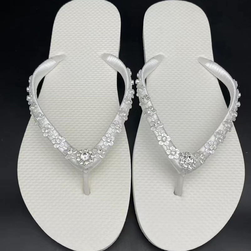 Factory Promotion Price Ladies White Flip Flops Slippers Weddings Flip Flops Beach Flip Flops Summer Slipper Rubber Flipflops