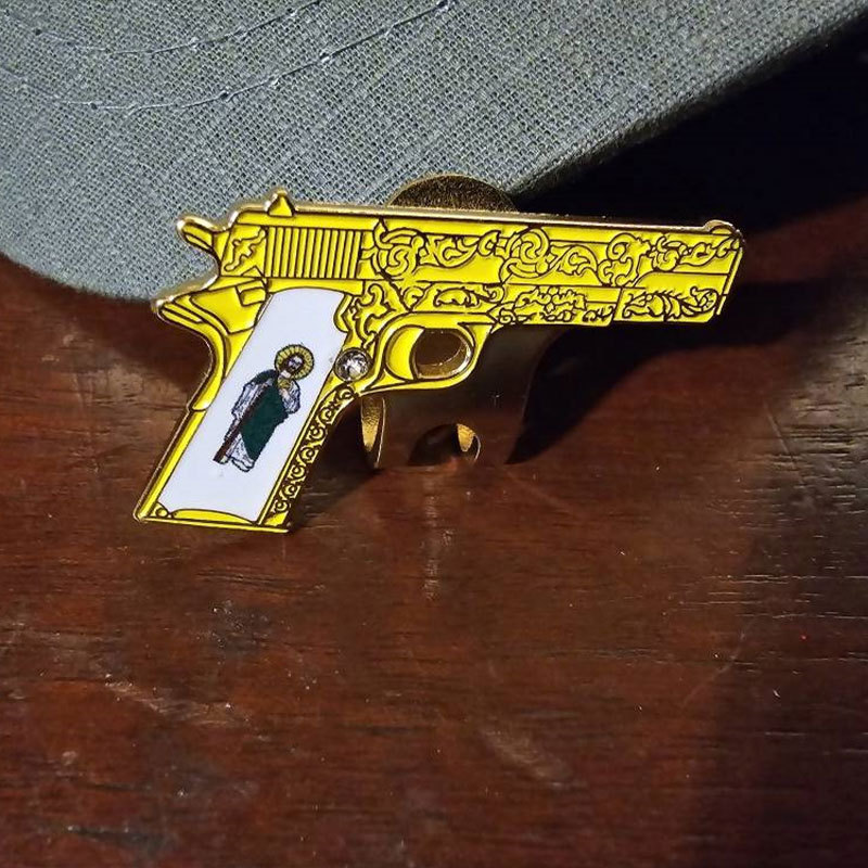 Design Custom Metal Badge Crafts 2d/3d Gun Cap Pin Mexican Pistol Shape Pin For Cap Enamel Badge Lapel Pin