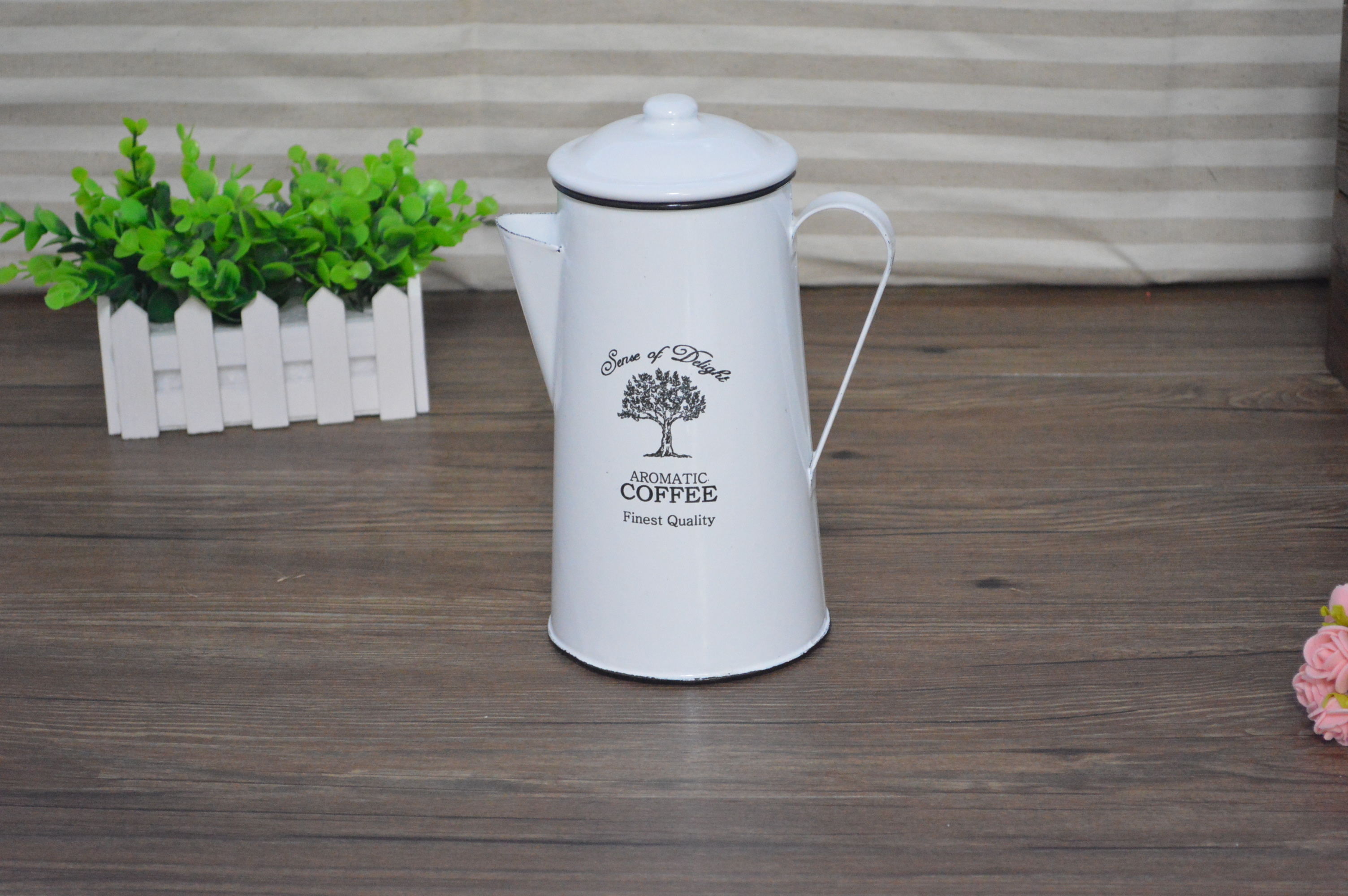 Retro Steel Enamel Coffee Pot with Lid