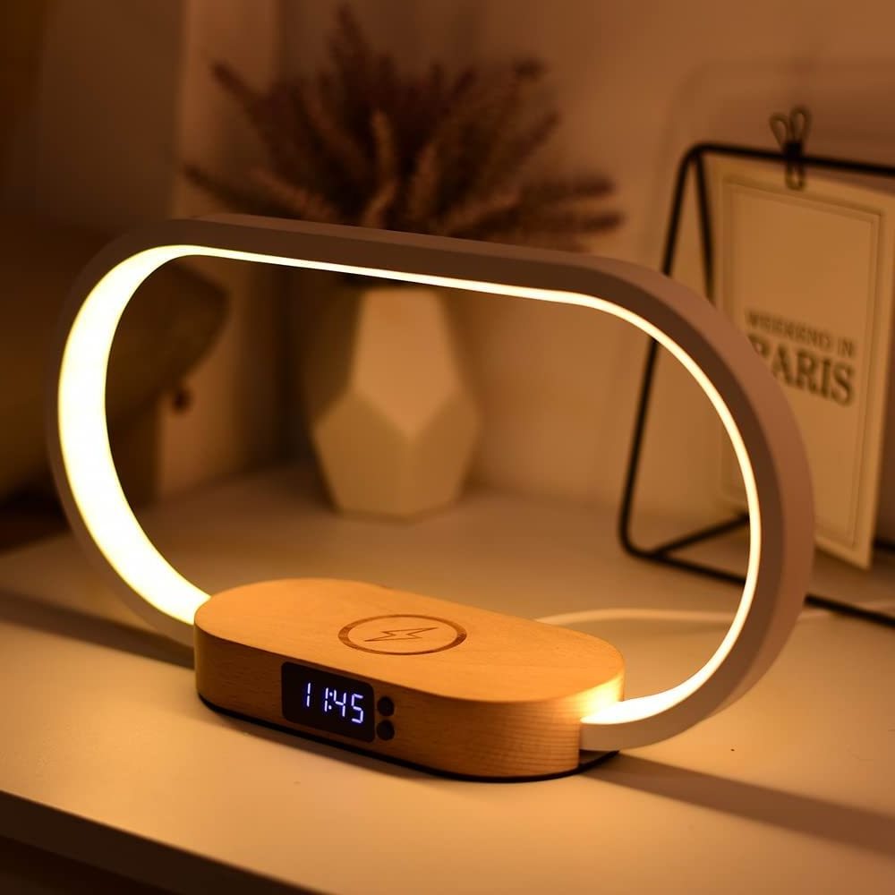 Factory Sale Stepless Dimming Wooden Bedside Table Lamp With Wireless Charger and Clock