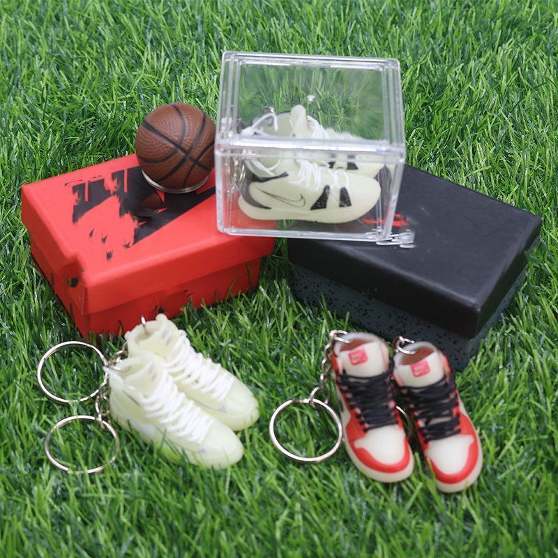 Wsnbwye Wholesale 3d Mini PVC Rubber Sneakers Shoe Key Chain Model With Metal Ring fluorescence Sport Basketball Keychain