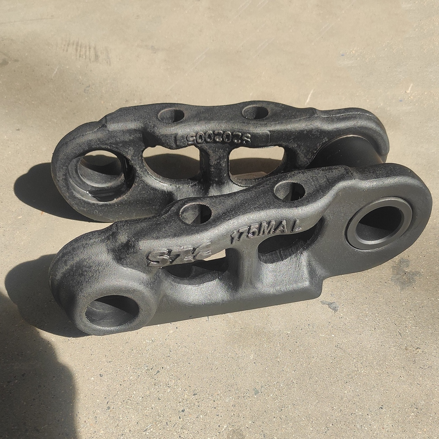 OEM Excavator Track Link Assay Track Chain Assembly Link Piece EX300 CAT330 PC400  Construction Machinery Excavator Spare Parts