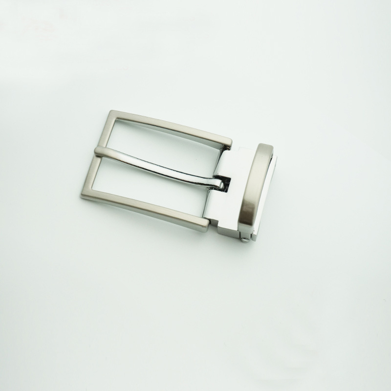 2024 New design widely used zinc alloy metal buckles with teeth clamp 30mm clip belt buckle