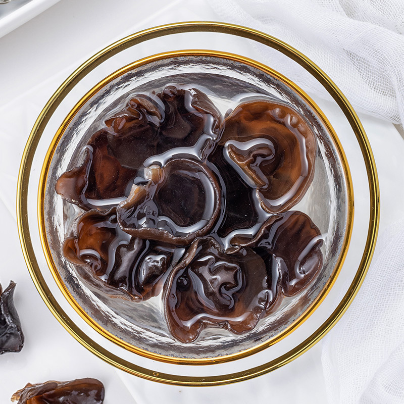 Dried black fungus with high foam is a specialty of China