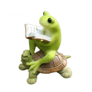 Z11165A Resin Mini Garden Decoration Frogs With Tortoise Statue Realism Animal Figurine