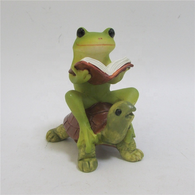 Z11165A Resin Mini Garden Decoration Frogs With Tortoise Statue Realism Animal Figurine