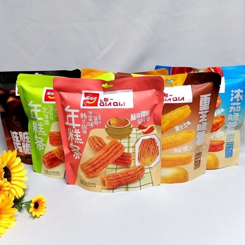 LEQIAQIA chips 56g snacks wholesale causal snacks korean sweet and spicy kimchi flavor puffed food rice cake strip potato chips