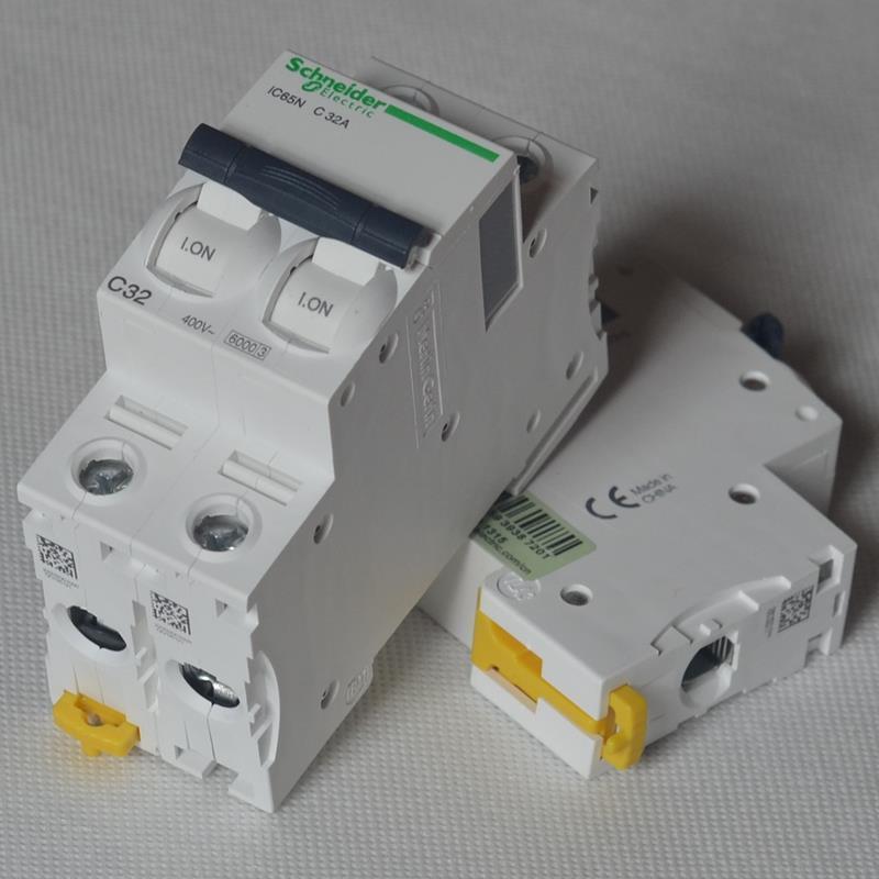 Brand New Schneider Mini Circuit Breakers 1P-4P 1A-63A IC65 Series Air Switch