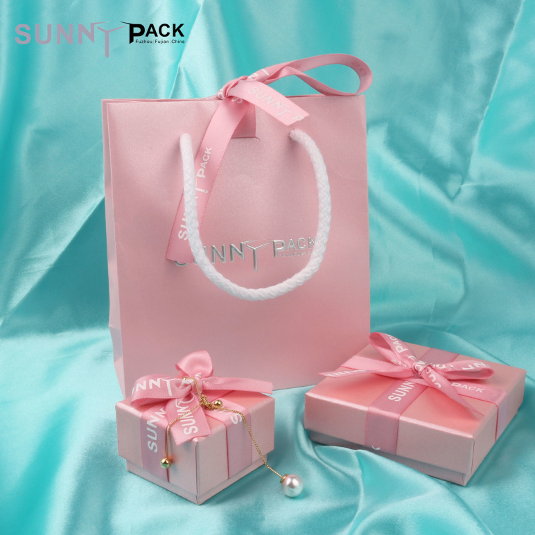 Custom Fashion Your Own Logo Print Cosmetics Jewelry Packaging Bag Luxury Kraft Gift Shopping Paper Bags With Handles