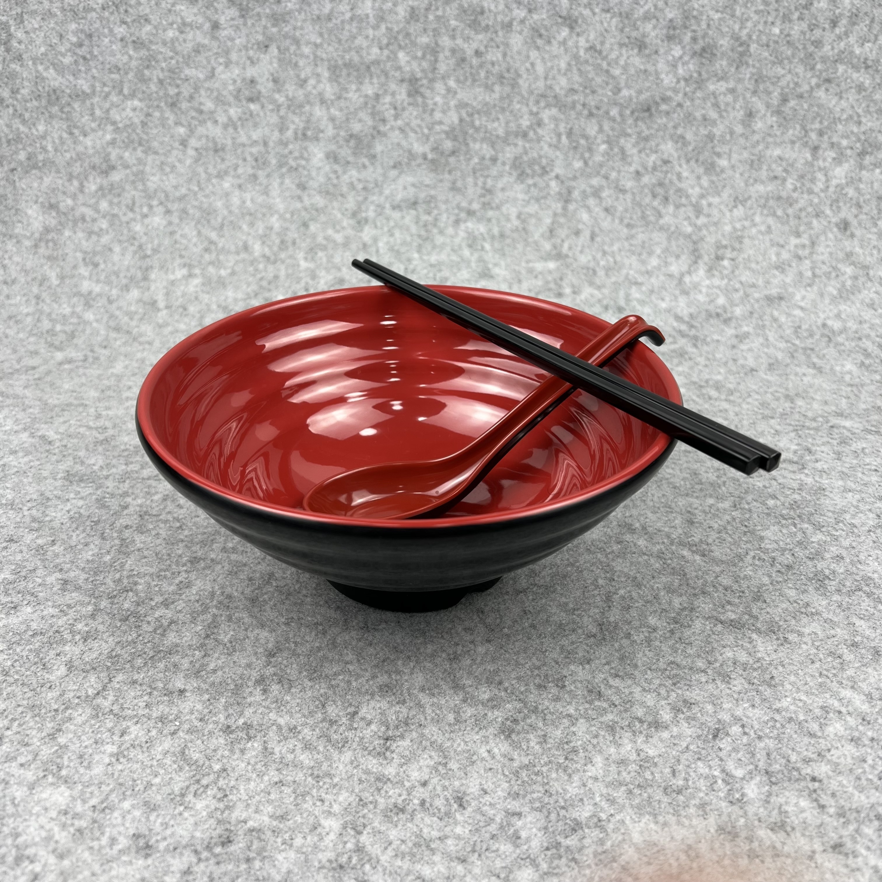 Hot selling Ramen bowls and spoon set with chopsticks melamine dinnerware set Japanese black red  noodle bowl