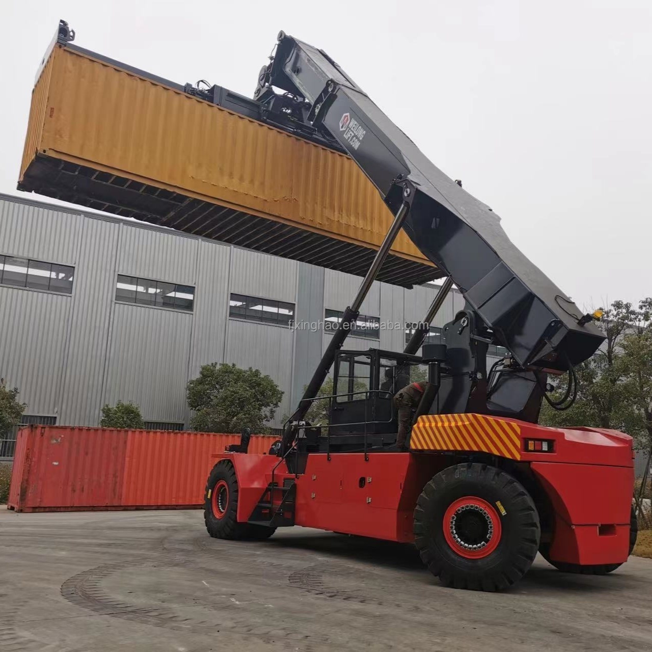 Xinghao Imported Axle Stack 7 Layers 9 Ton 8 Ton Empty Container Handler Forklift For Wharf