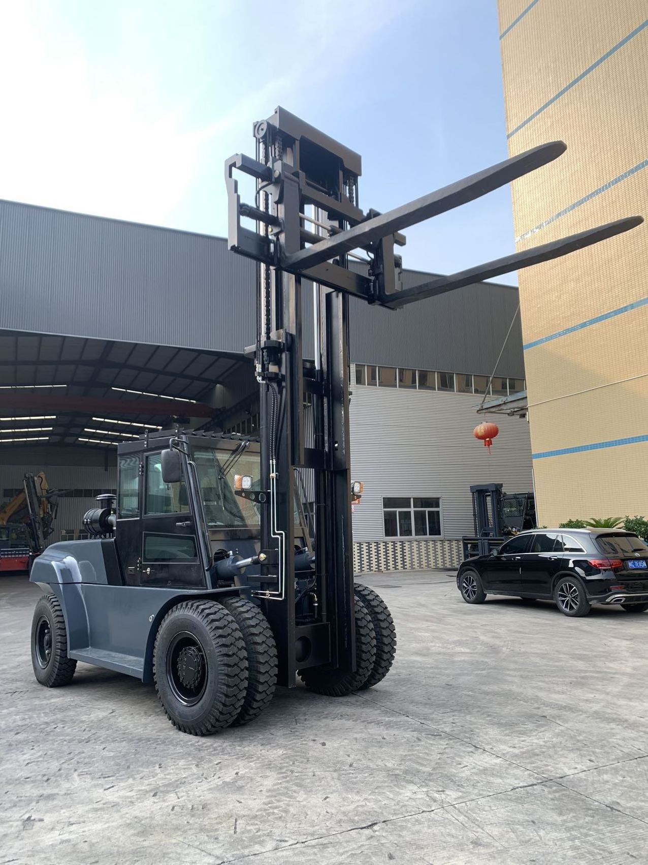 XINGHAO Heavy forklift positioner 15 ton 16 ton 20 ton folklifter diesel forklift container forklift for sale