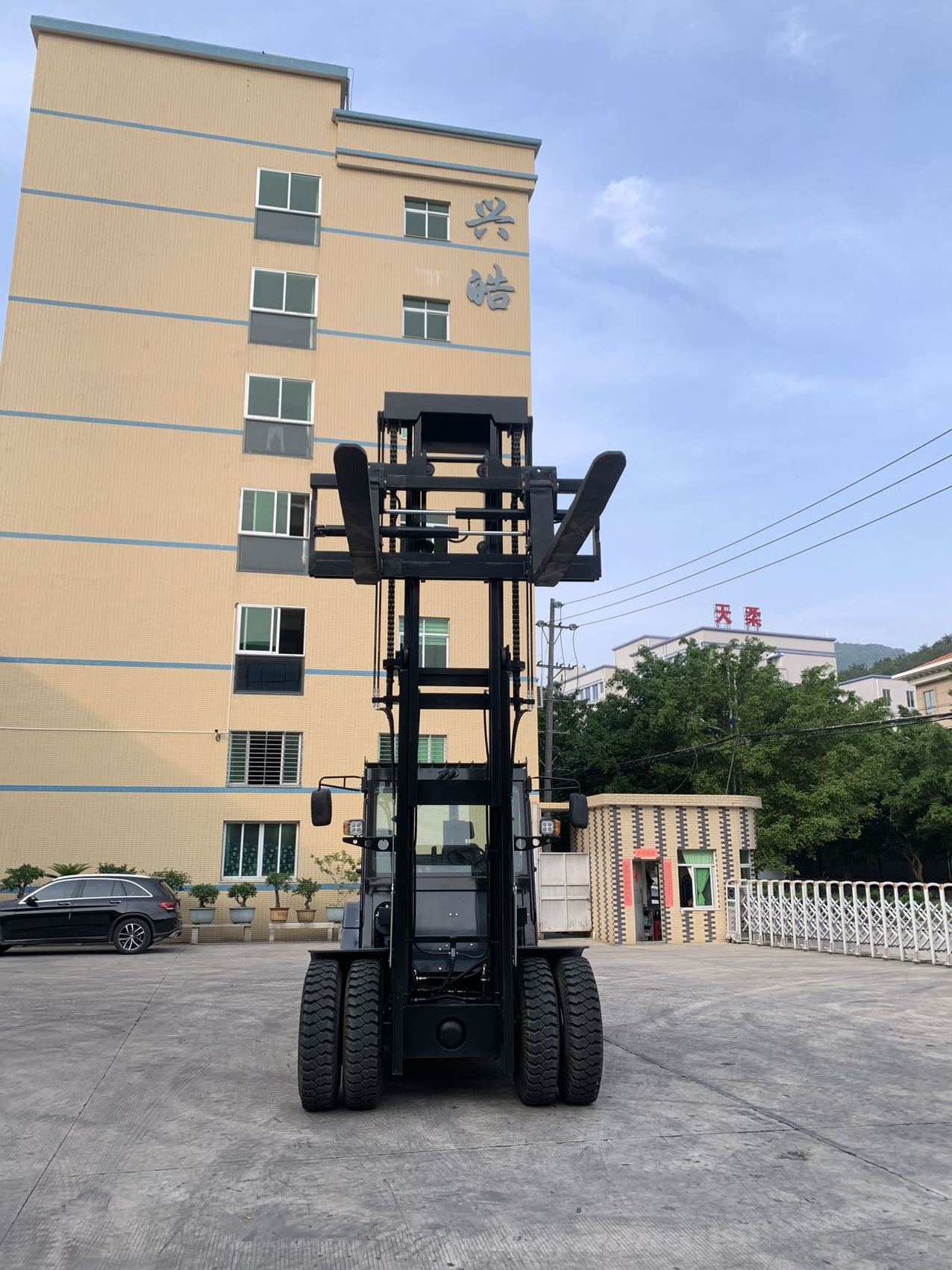 XINGHAO Heavy forklift positioner 15 ton 16 ton 20 ton folklifter diesel forklift container forklift for sale