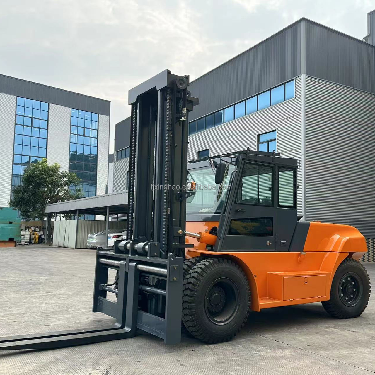 XINGHAO Rough Terrain Forklift Forklift Truck 20 Ton 15 Ton 30 Ton 35 Ton 40 Ton Forklift Diesel 12- 16 ton