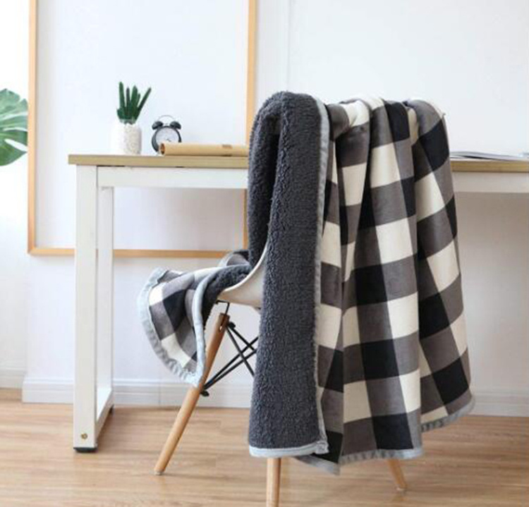 wholesale knitted warm soft serging plaid 100% polyester flannel sherpa fleece blanket for winter in china yiwu market