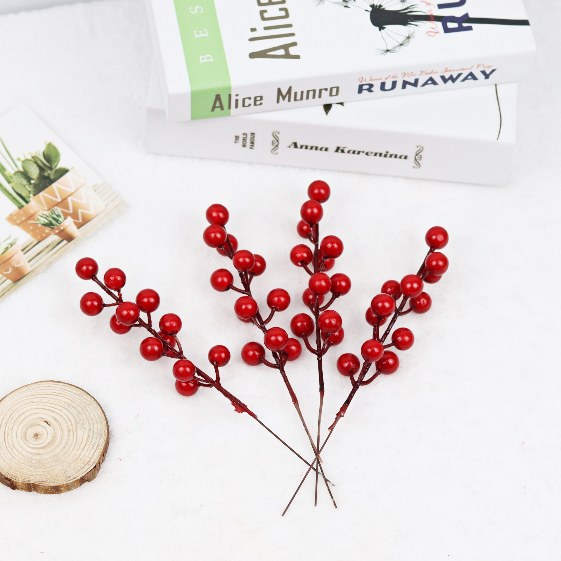 wholesale Cheap 12 heads Christmas Berries Red Fruit Branches Festive Home Decoration Foam Artificial Materials Branch Berry