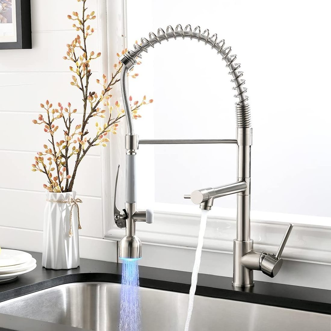 High Quality Three Way Spring Pull Down Brushed Nickel LED Kitchen Faucet with Sprayer Taps