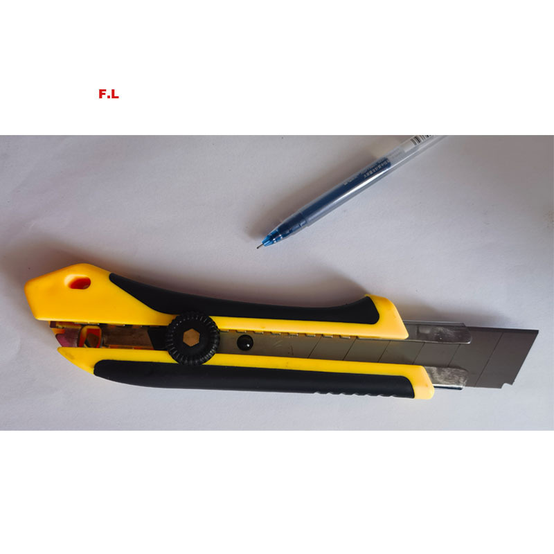 25mm heavy duty cutter knives High carbon steel blade 25mm width  big utility knife anti-slip handle cutter knife