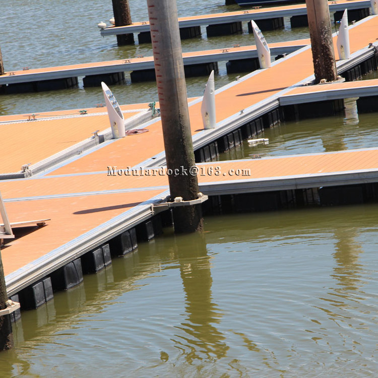 aluminum or steel floating dock pontoon platform / boat pier design