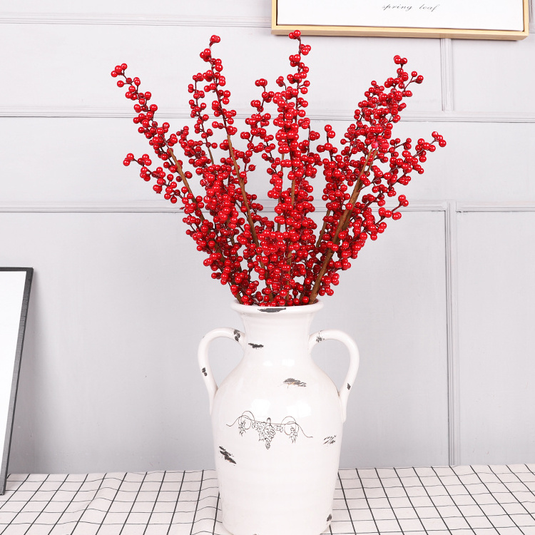 Qihao Wholesale DIY Material Artificial Red Pip Berries Stem Artificial Berry Branch for Christmas Decorations