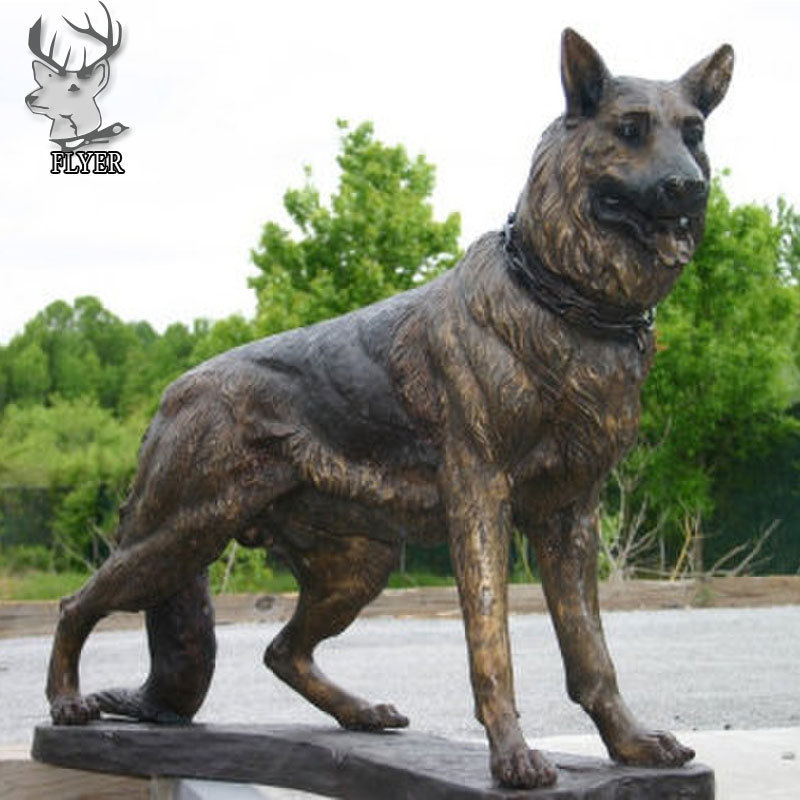 Garden Decoration Metal Craft Modern Vivid Life Size Animal Dog Statue Bronze German Shepherd Dog Statue