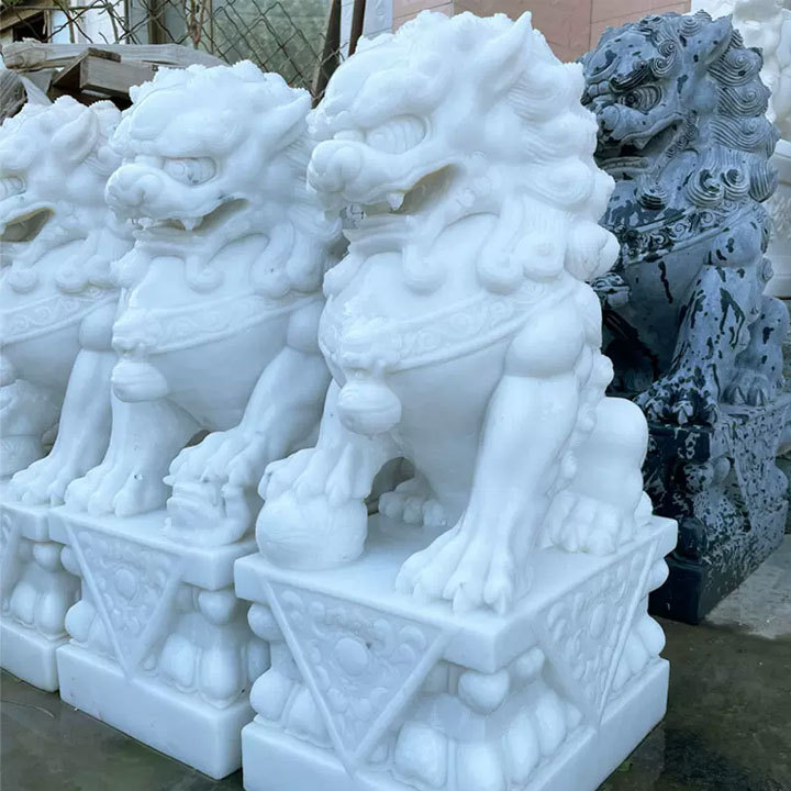 Wholesale bedroom office desk attract wealth white stone carving lion animal statue sculpture