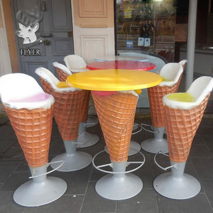 Modern Decorative Fiberglass Ice Cream Furniture Life Size Fiberglass Ice Cream Chairs and Table Sculpture