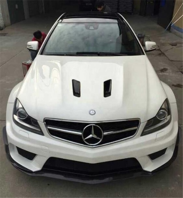 W204 C63 Sedan coupe AMG black series body kit C200 C250 C63 AMG coupe body kit perfect fitment 2011+