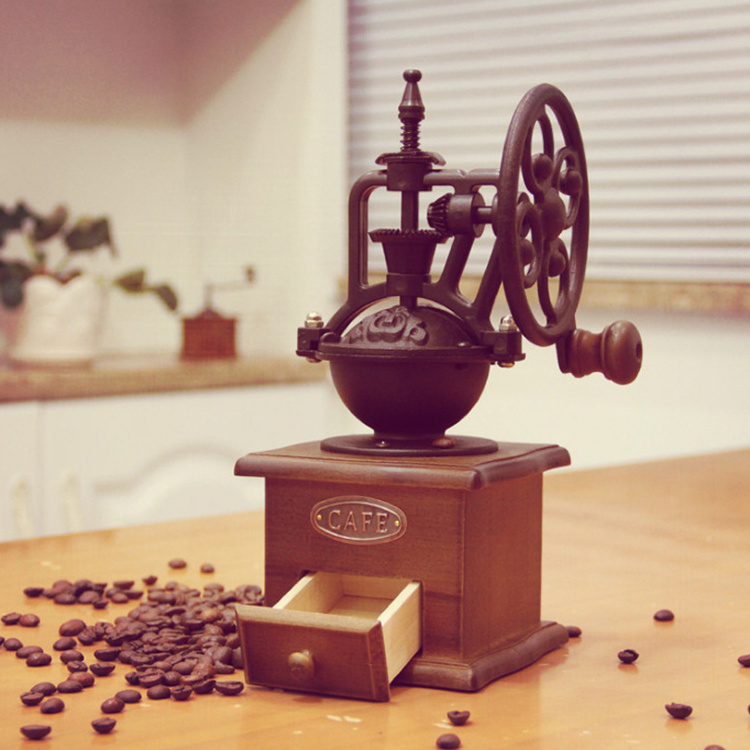 Retro Large Round Old-Fashioned Home Hand Manual Coffee Grinder With Wooden Handle