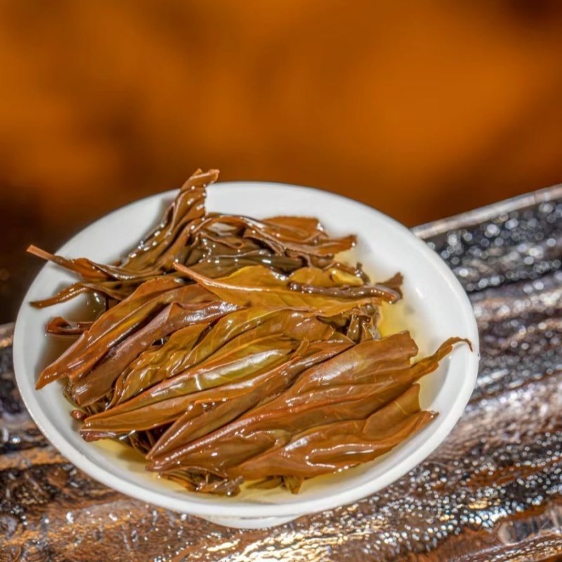 High quality  Chinese  traditional  black tea  called Guizhou ancient tree  black tea  as a gift  for leader and family