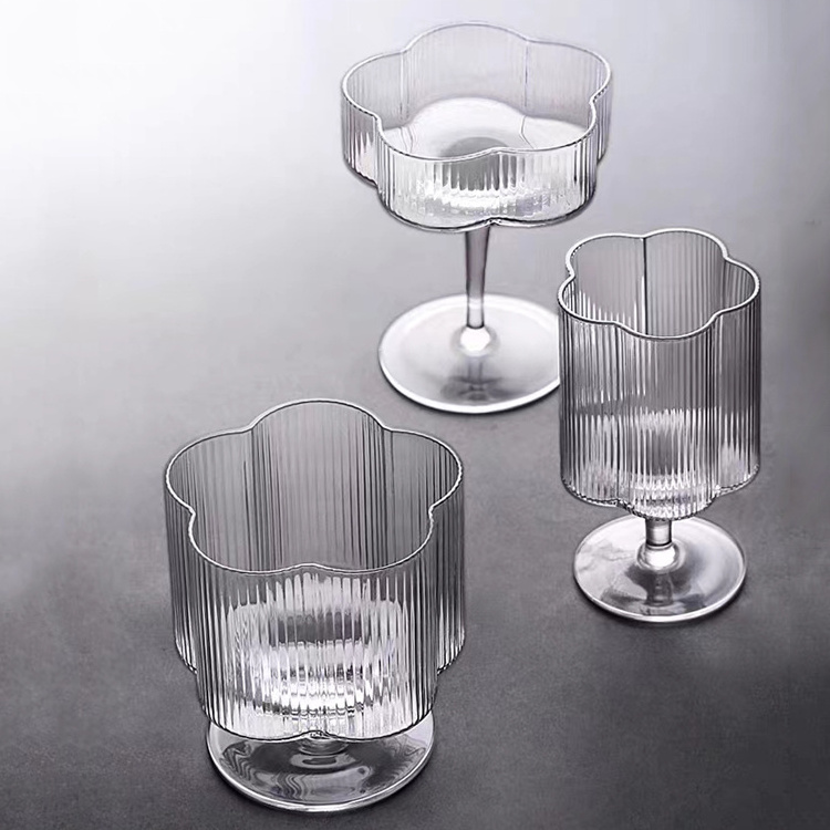 Hot Sale Cocktail Glass Ribbed Champagne Glasses Creative Hand Blown Coffee Mug Tea Cup for Home Party