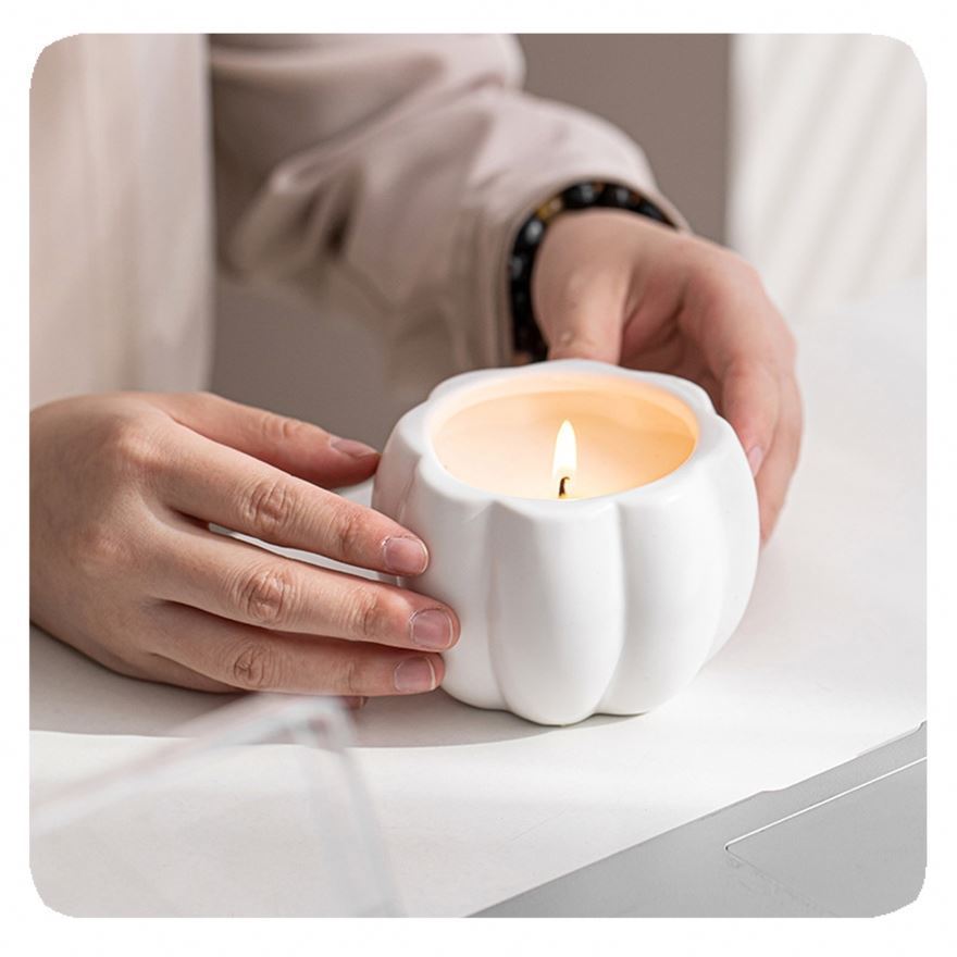 Matte White Ceramic Pumpkin Baker Candle Jars With Lid Halloween Holiday Cabinet Door Knobs Coral Design Soy Wax Candle