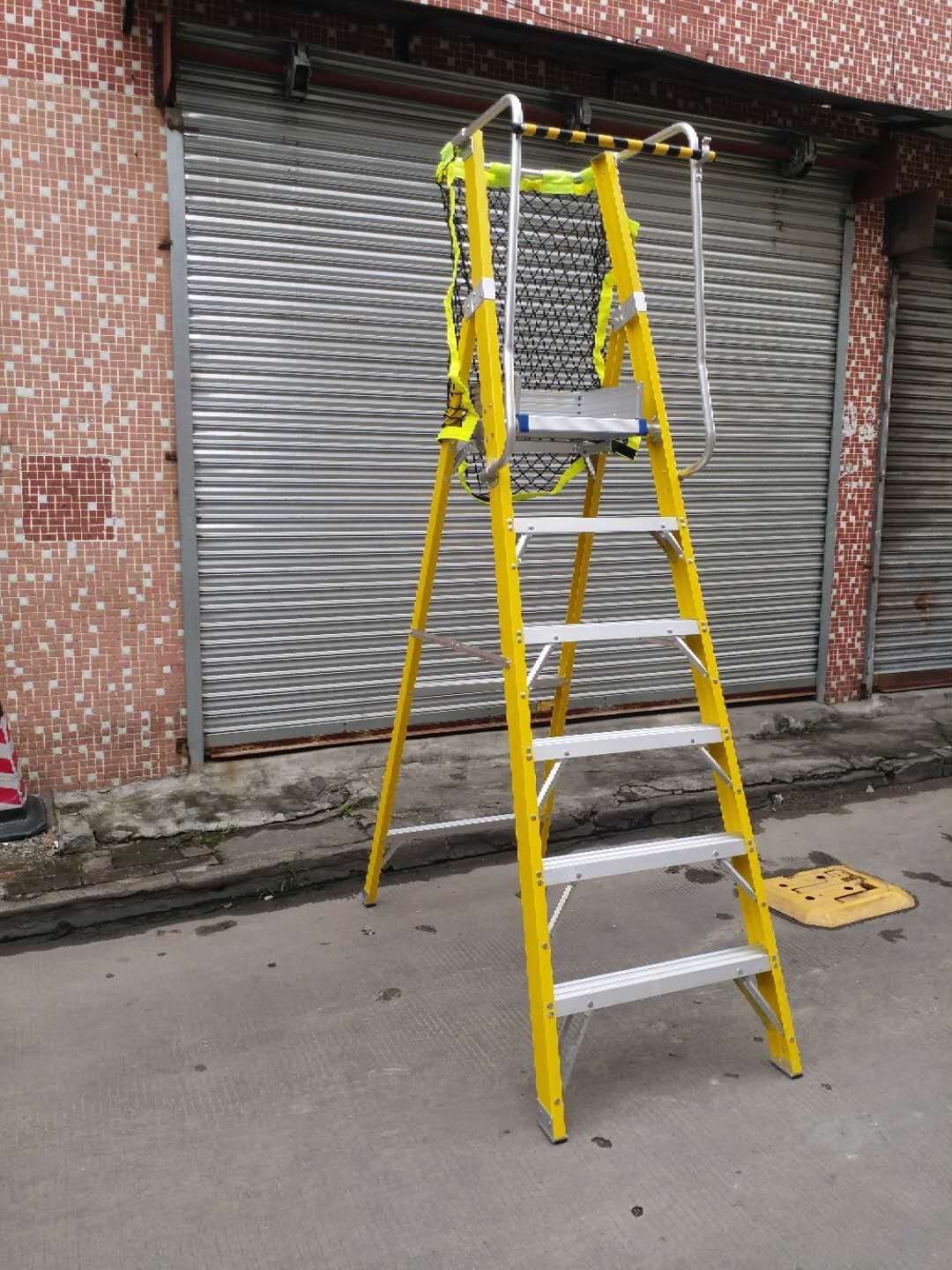 Aerial Work 3 Step Under Mobile Rolling Leveller Fiberglass Platform Ladder