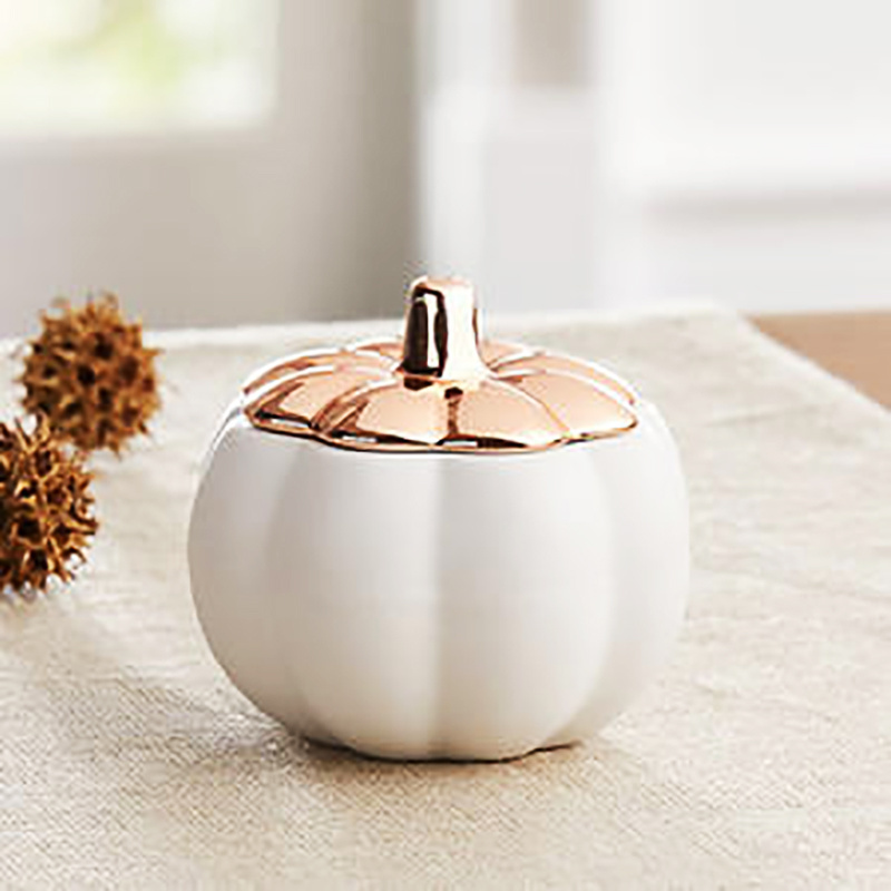 Custom wholesale direct factory ceramic handmade white pumpkin shaped candle jar ceramic jar for candle