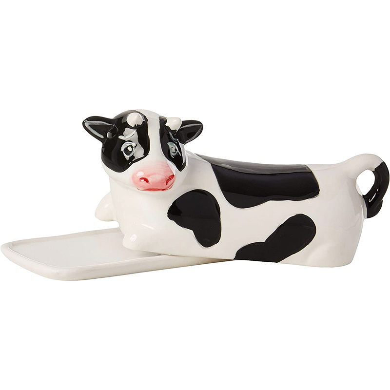 Custom Wholesale Kitchen Cheese Container Plate Hand painted cute ceramic 3D Cow butter dish with cover