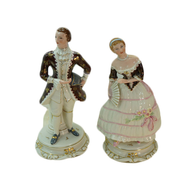 Porcelain custom made figurines vintage ceramic couple small figurines sculpture