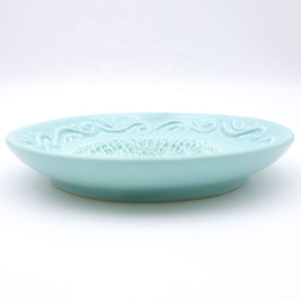 Custom wholesale hand crafted decorative classic relief pattern round ceramic ginger garlic grater plate for kitchen