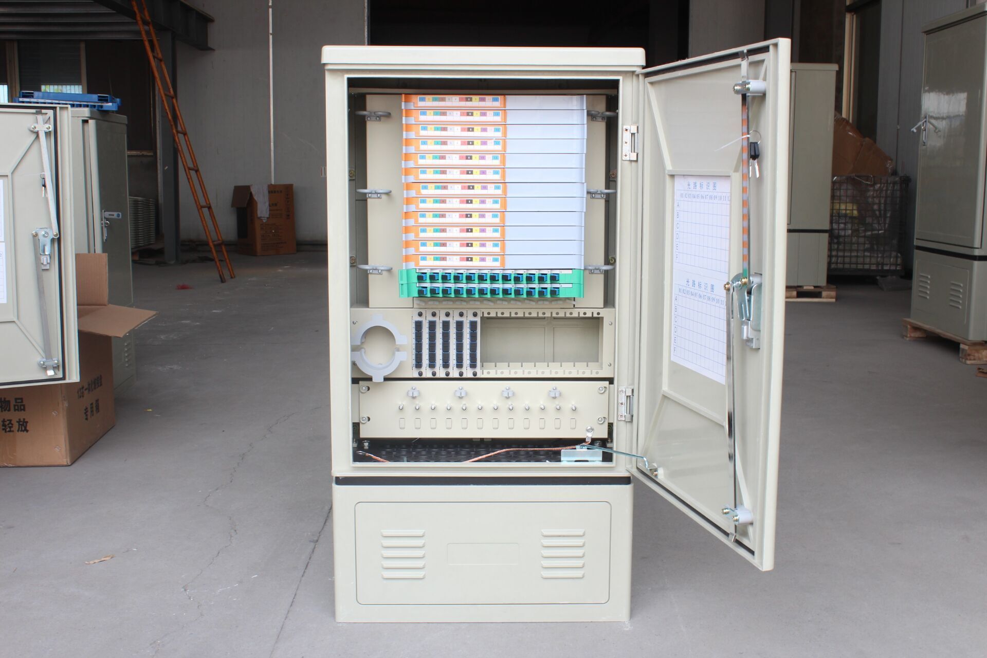 96 Cores Fiber Optic Cable Cross Connect Cabinet Fiber Distribution Hub For FTTH