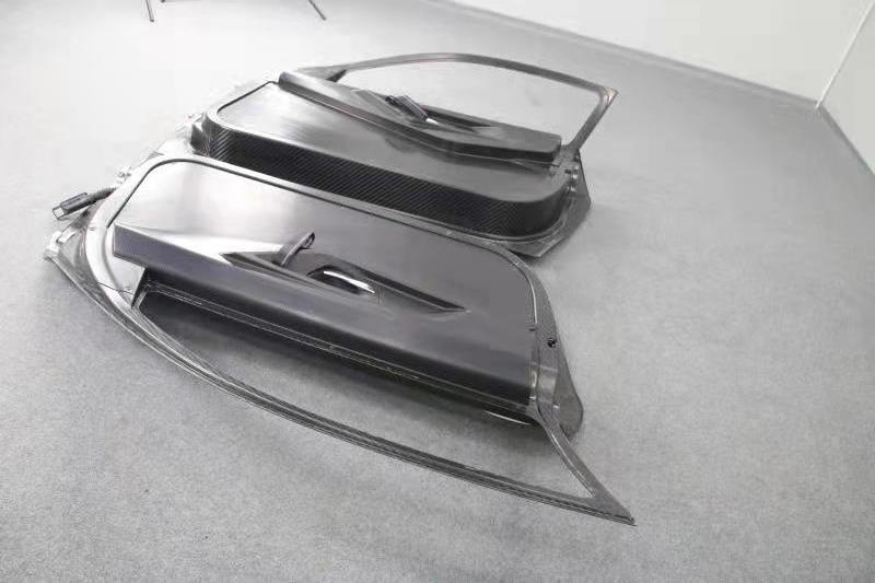 Auto Parts Dry Carbon Fiber Body Kit  Front Car Doors  For F80 F82 M3 M4 GT4 Perfect Fitment