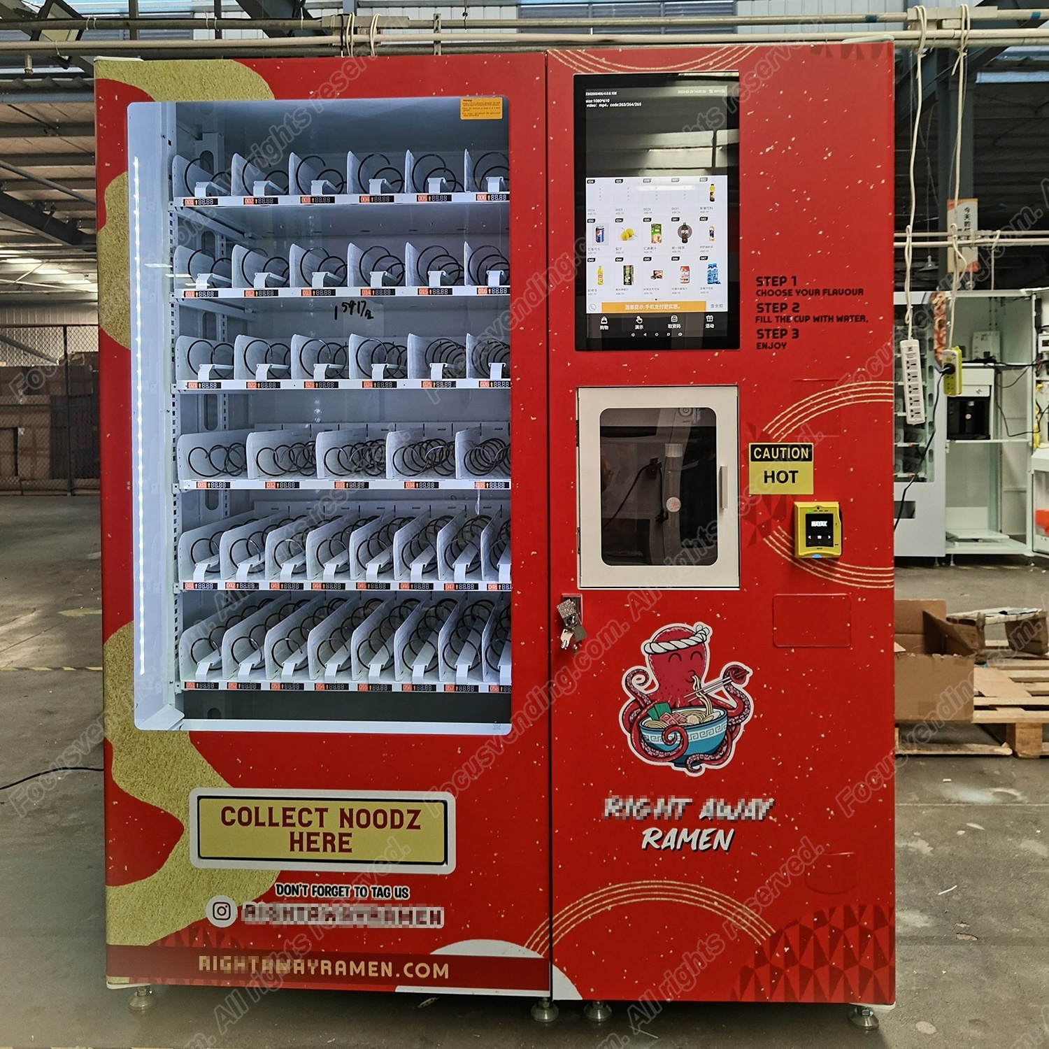 FOCUSVEND Ramen hot water soups noodles cup noodle vending machine supports mobile payment