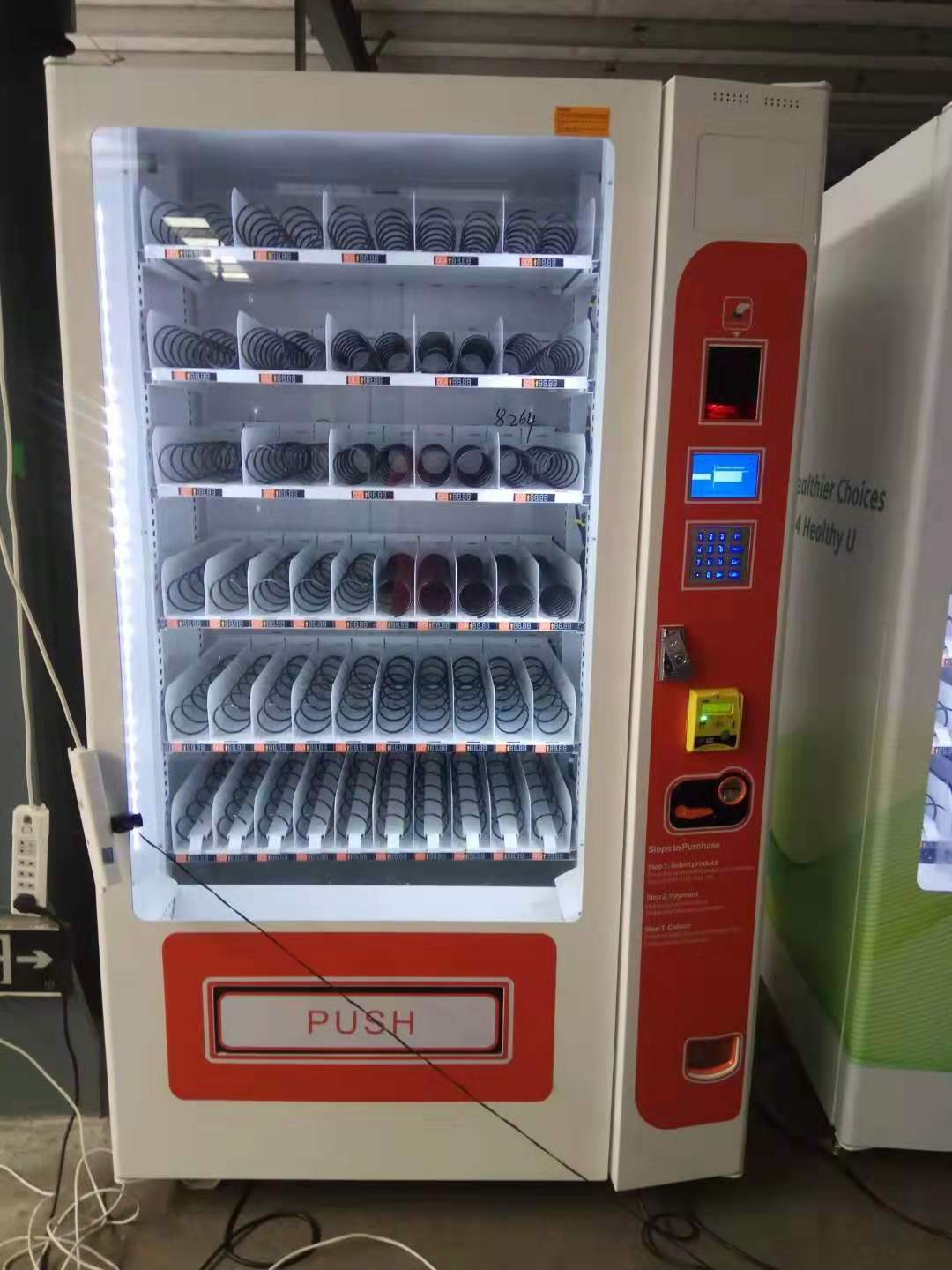 Business Smart Automatic combo snack and drink vending machine with card reader